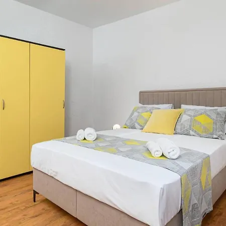 Charming Stone Carla Near The Sea And Town By Wiibuk Vila