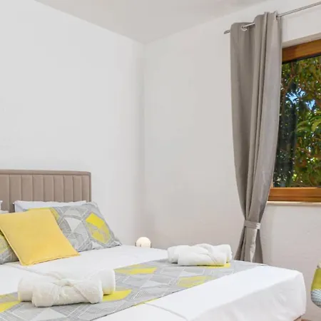 Charming Stone Carla Near The Sea And Town By Wiibuk Vila