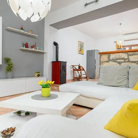 Charming Stone Carla Near The Sea And Town By Wiibuk Vila *