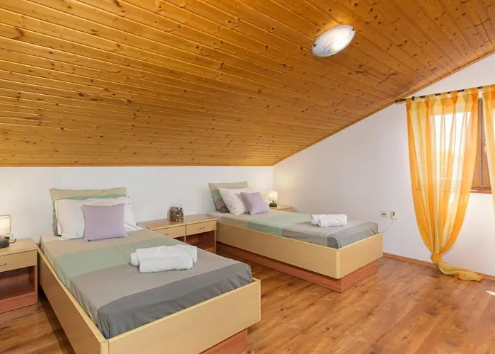 Charming Stone Carla Near The Sea And Town By Wiibuk * Pula